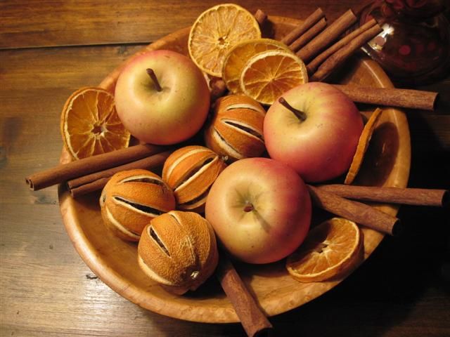 photo Christmaswoodenbowlwithfruit120813Small_zps776a368a.jpg