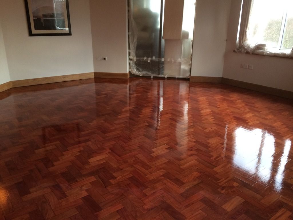 Gap filling & Finishing services provided by trained experts in Floor Sanding London