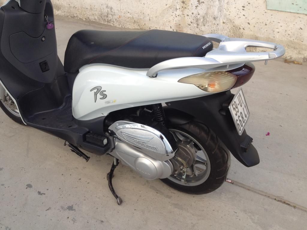 Q6 CẦN BÁN 1 CHIẾC P/S 150i 2007 (Trắng đen)==>máy chưa bung