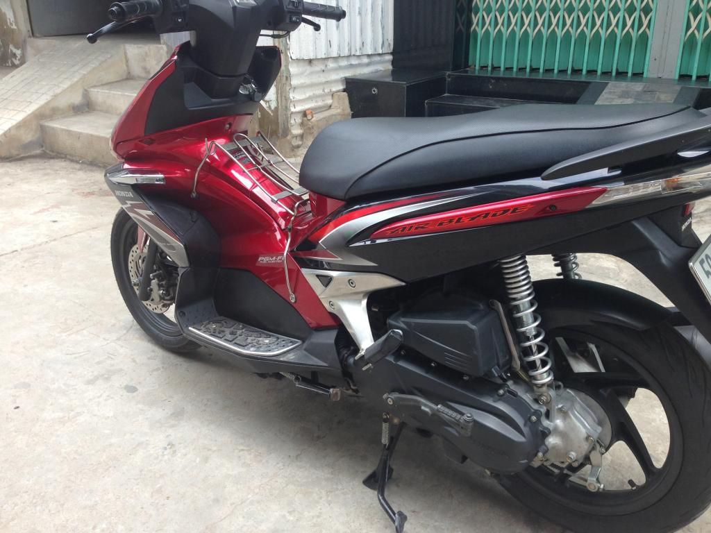 Q6 Cần bán 1 chiếc AIR BLADE THÁI FI 2009 ( đỏ đen) - 6