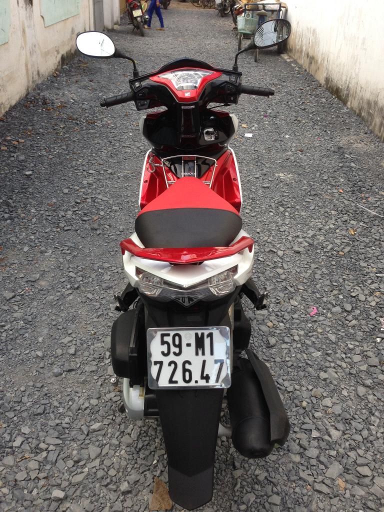 Q6. Cần bán 1 chiếc xe AIRBALDE 125i 10/2014 (Trắng đỏ) - 1