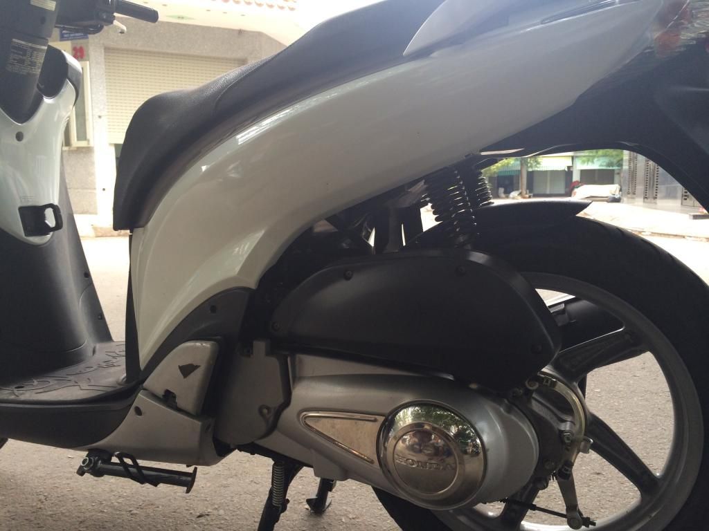 Cần bán 1 chiếc SH150i 6/2009 (Trắng)==> xe zin 100% - 6