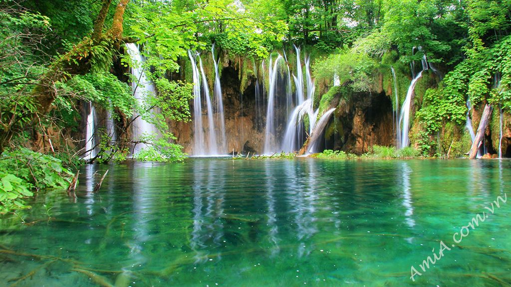Tải ảnh thác nước tuyệt đẹp làm hình nền điện thoại, máy tính photo waterfall-wallpaper-hd-amia_zpsgbhvnzqz.jpg