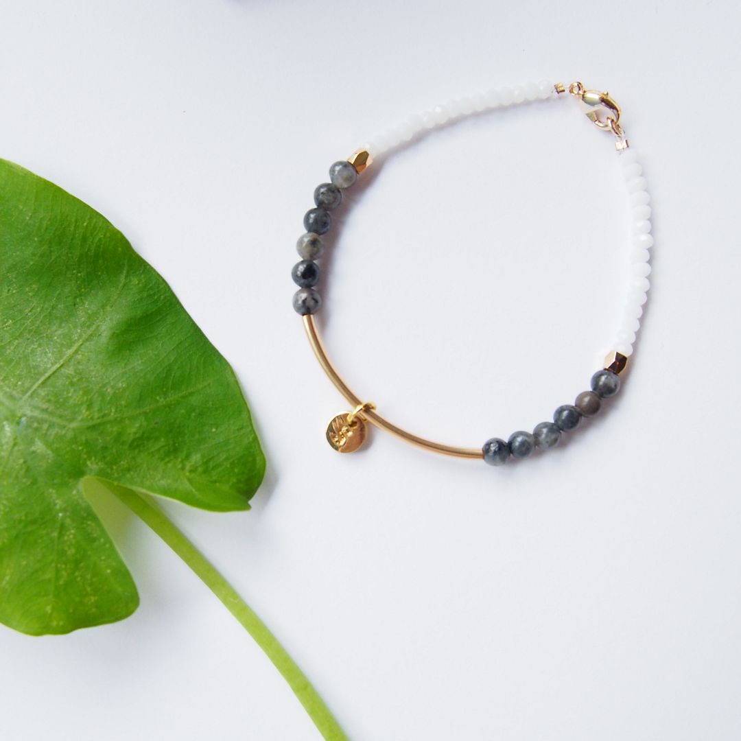 "KeepitPetite" personalized gift • • • weathering agate white turquoise blue gravel • · rhodium-plated copper chain necklace (45cm / 18 inches) - Necklaces - Gemstone Black