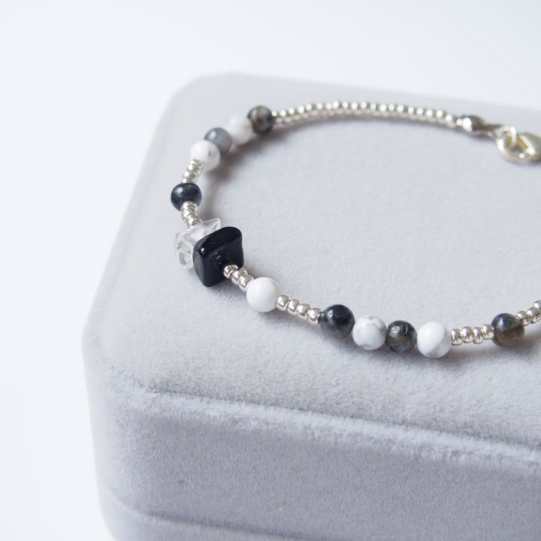 "KeepitPetite" personalized gift • • • weathering agate white turquoise blue gravel • · rhodium-plated copper chain necklace (45cm / 18 inches) - Necklaces - Gemstone Black