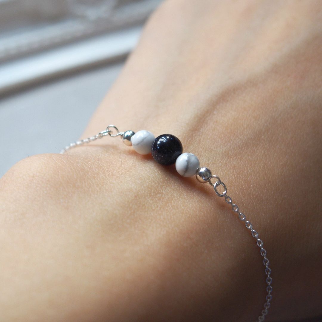 "KeepitPetite" personalized gift • • • weathering agate white turquoise blue gravel • · rhodium-plated copper chain necklace (45cm / 18 inches) - Necklaces - Gemstone Black